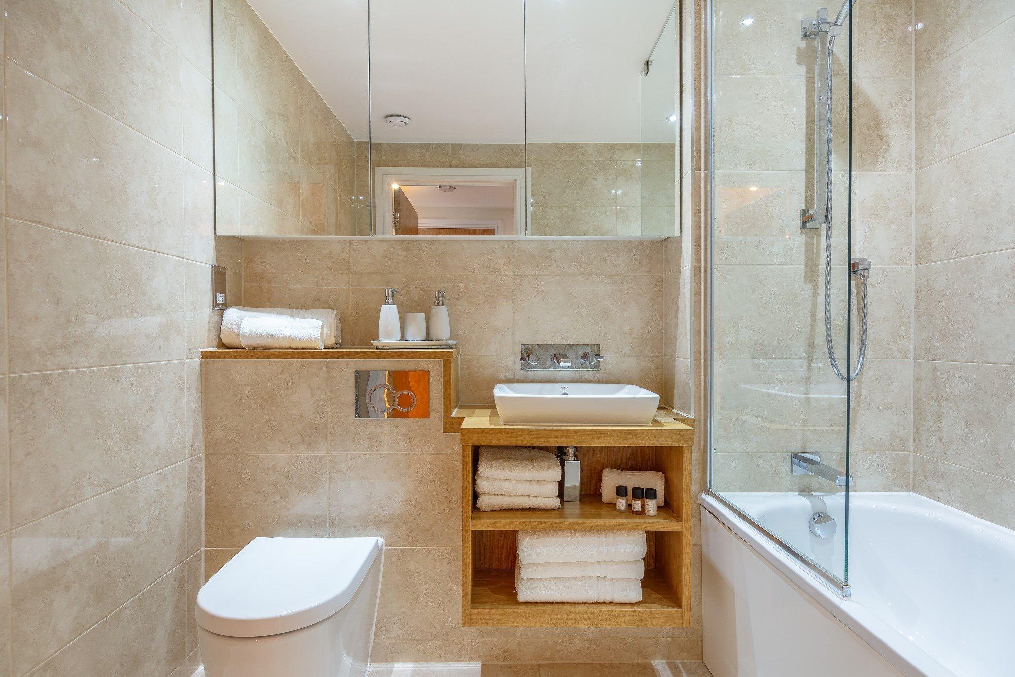 Two Bedroom Serviced Apartment With Balcony In Weymouth Building, Deacon Street London Bagian luar foto
