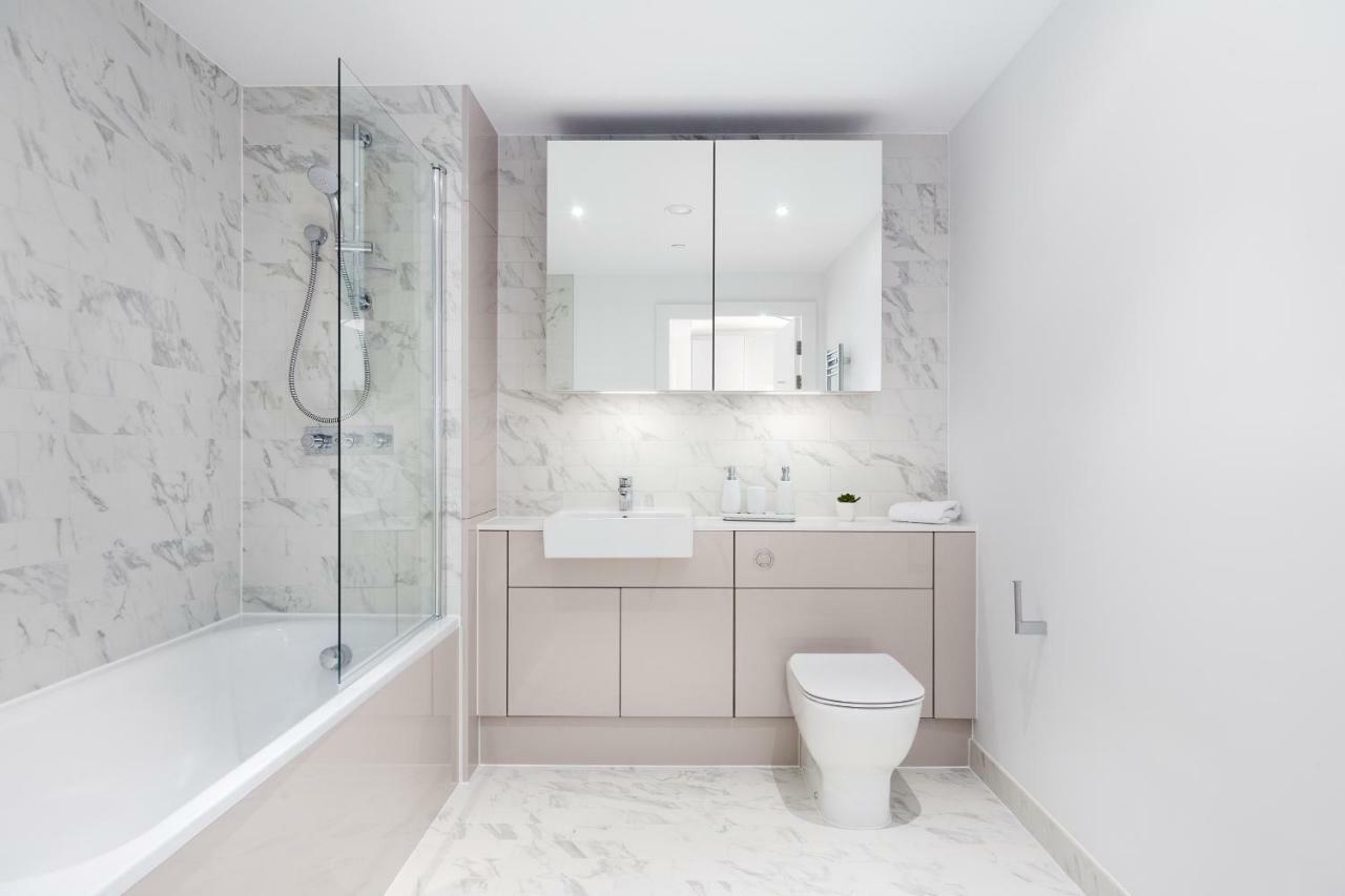 Two Bedroom Serviced Apartment With Balcony In Weymouth Building, Deacon Street London Bagian luar foto