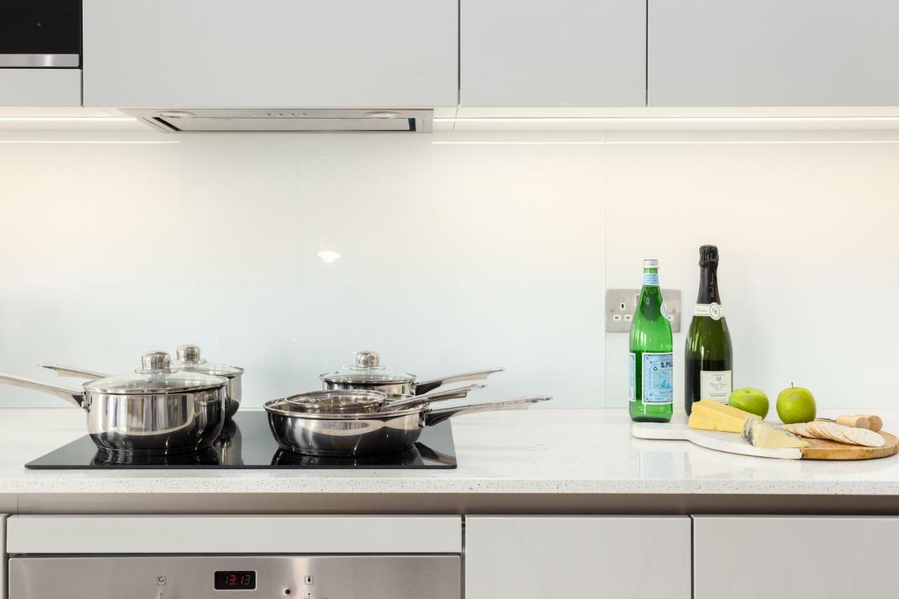 Two Bedroom Serviced Apartment With Balcony In Weymouth Building, Deacon Street London Bagian luar foto